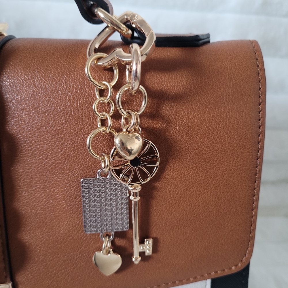 NWOT- Aldo CAILLA Brown and White Crossbody Bag with Gold Accents - Picture 4 of 6